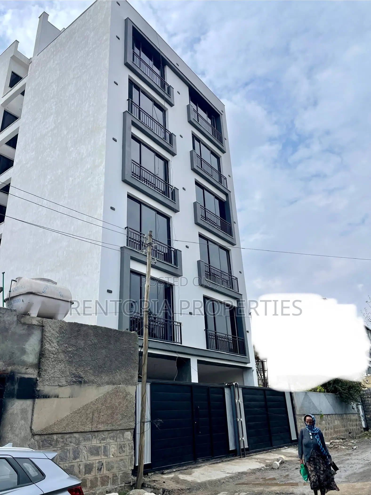 10bdrm Apartment in Bole for rent