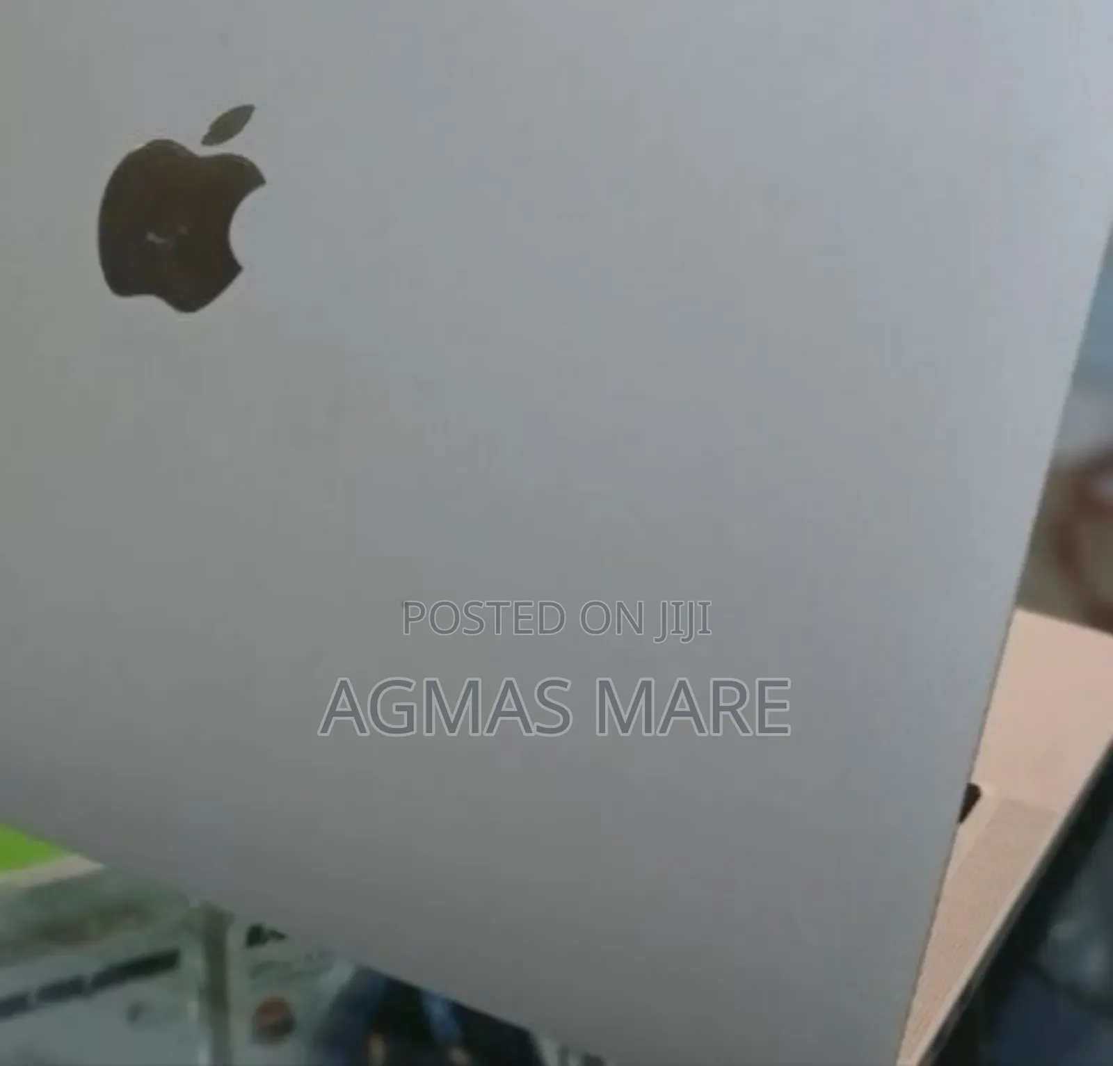 New Laptop Apple MacBook Pro 2022 M2 8GB Apple M2 SSD 256GB