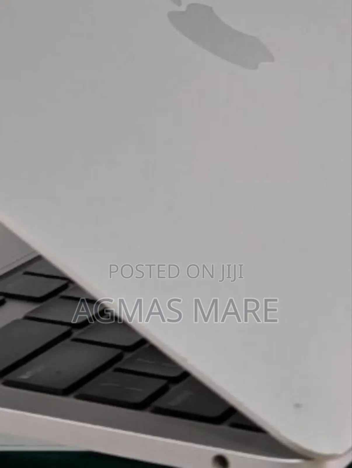 New Laptop Apple MacBook Pro 2022 M2 8GB Apple M2 SSD 256GB