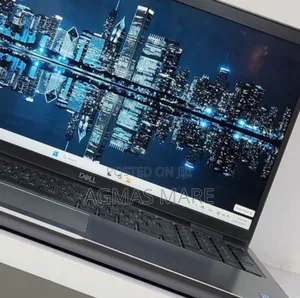 New Laptop Dell Precision 15 3520 32GB Intel Core I7 SSD 512GB