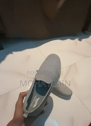 Skechers Var City Slip on Sneakers