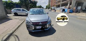 Mitsubishi Attrage 2021 Silver