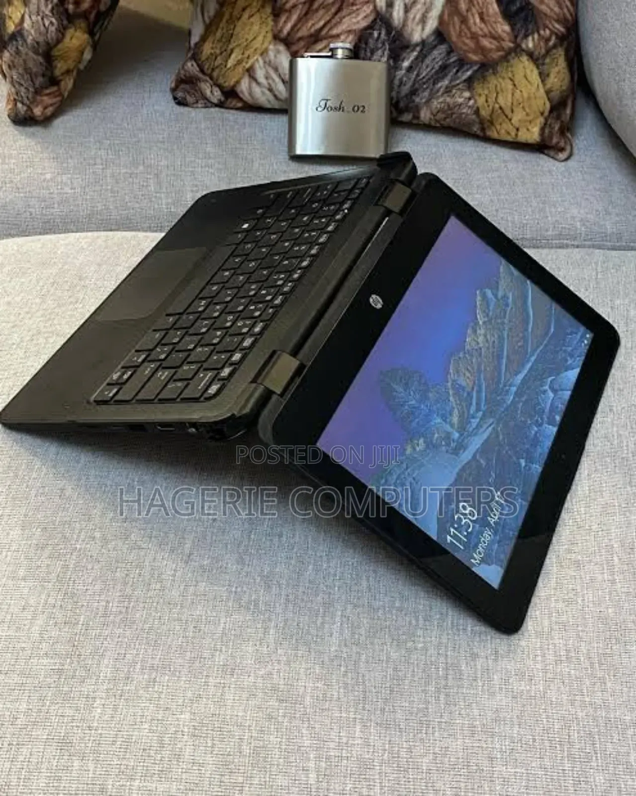 New Laptop HP X360 310 G2 4GB Intel Core 2 Quad SSD 256GB