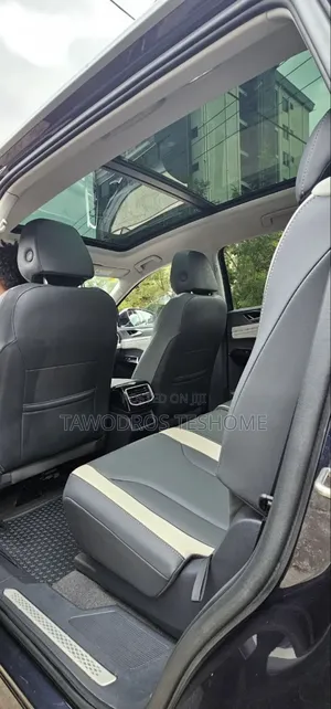 New Volkswagen ID.6 2022 Matt Black