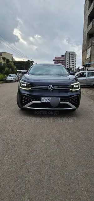 New Volkswagen ID.6 2022 Matt Black