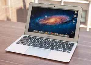 New Laptop Apple MacBook Air 2015 4GB Intel Core I5 SSD 128GB