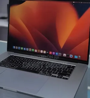 New Laptop Apple MacBook Pro 2019 16GB Intel Core I7 SSD 512GB