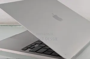 Photo - New Laptop Apple MacBook Air 2022 M2 8GB Apple M2 SSD 256GB