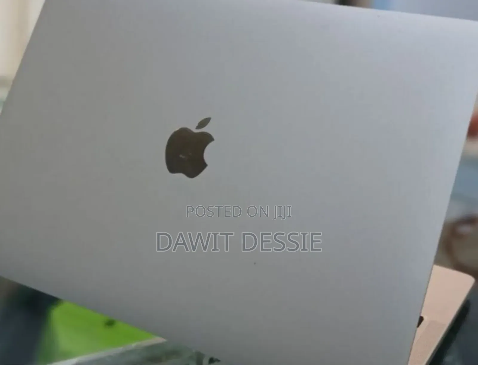 New Laptop Apple MacBook Air 2022 M2 8GB Apple M2 SSD 256GB