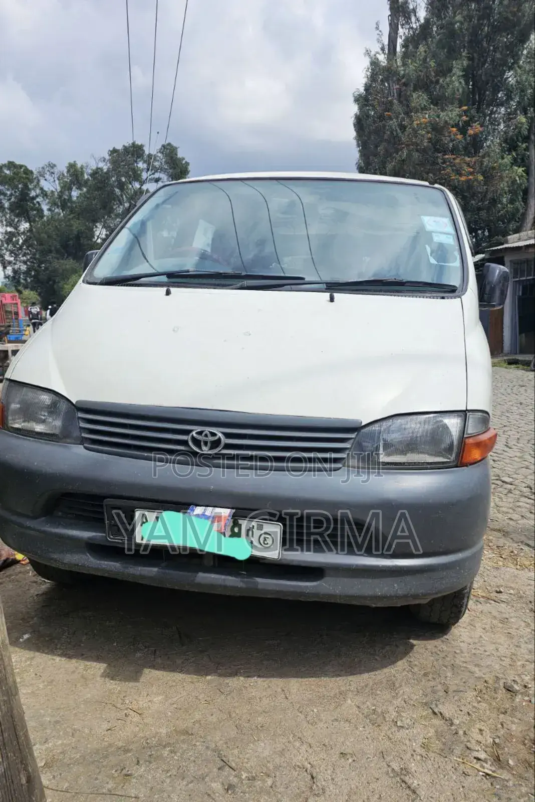Toyota HiAce 2006 White