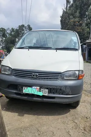 Photo - Toyota HiAce 2006 White