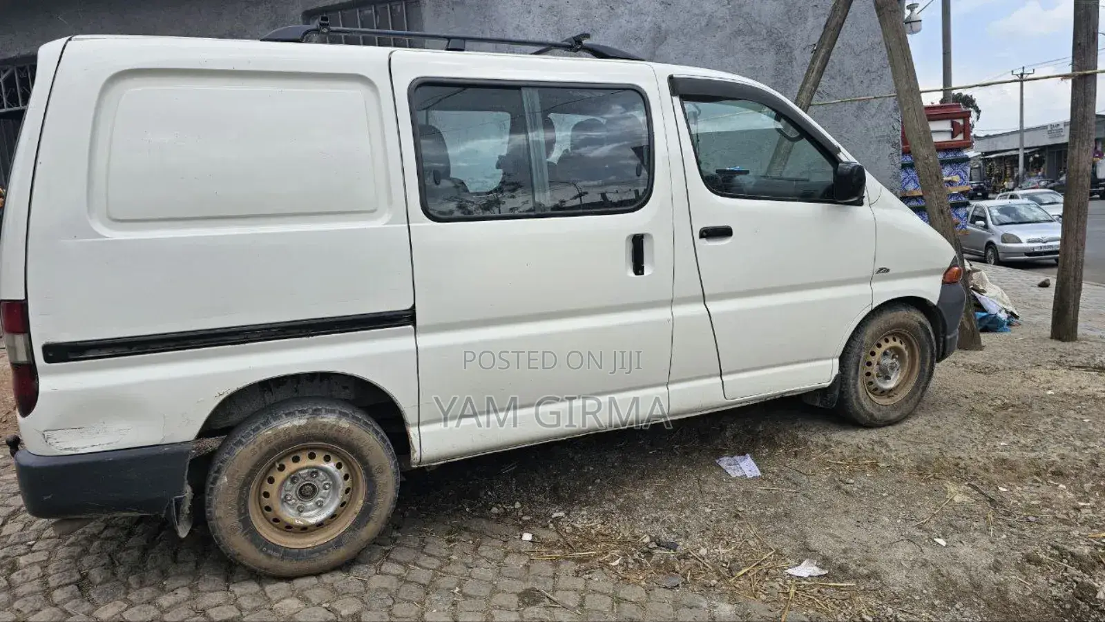 Toyota HiAce 2006 White
