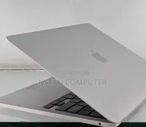 New Laptop Apple MacBook Pro 2022 M2 8GB Apple M2 SSD 256GB