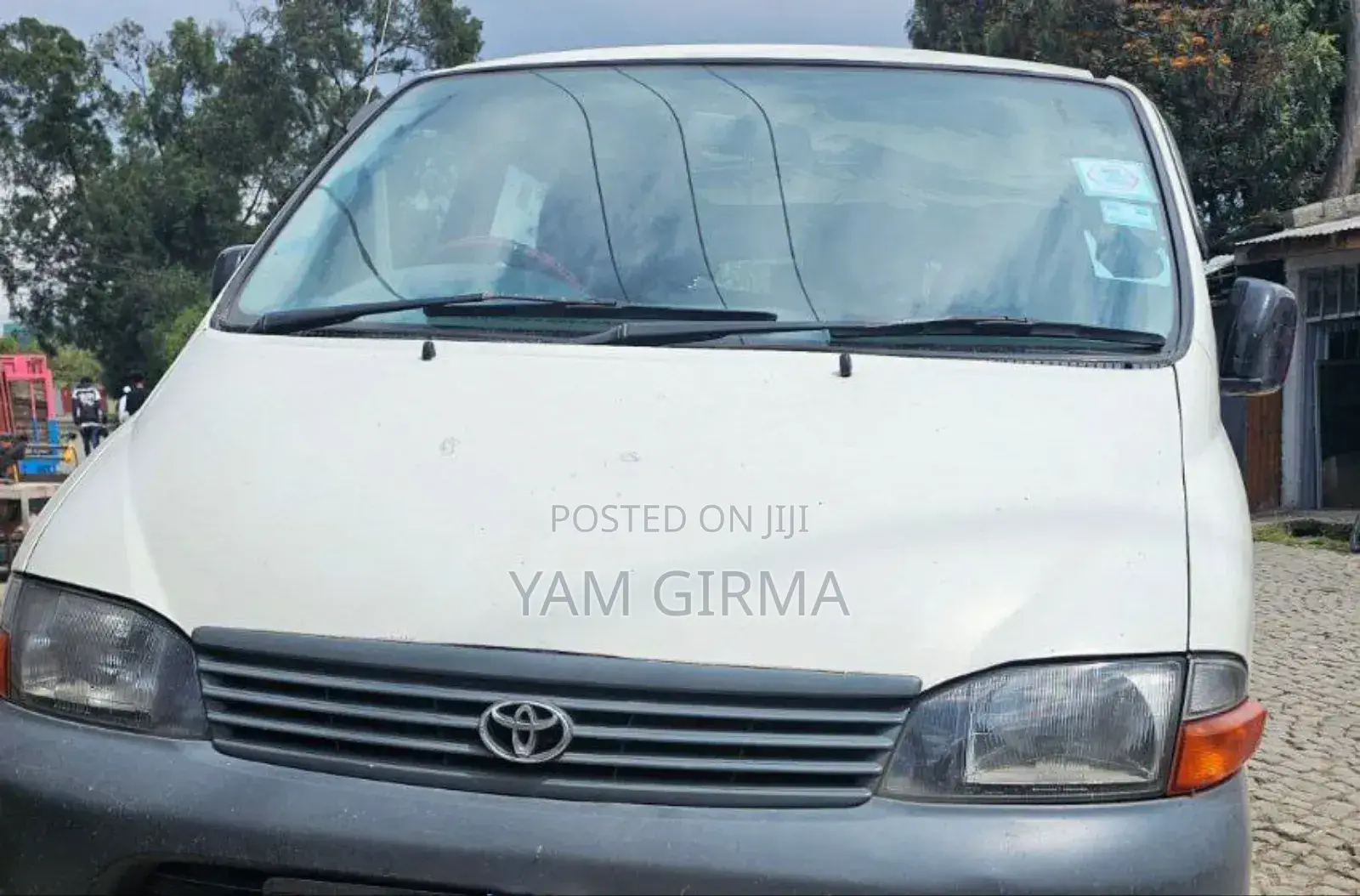 Toyota HiAce 2006 White