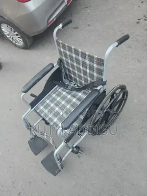 Belted With Cotten Seat Wheelchair轟然wheelchair揹著wheelchair晤算wheelchair