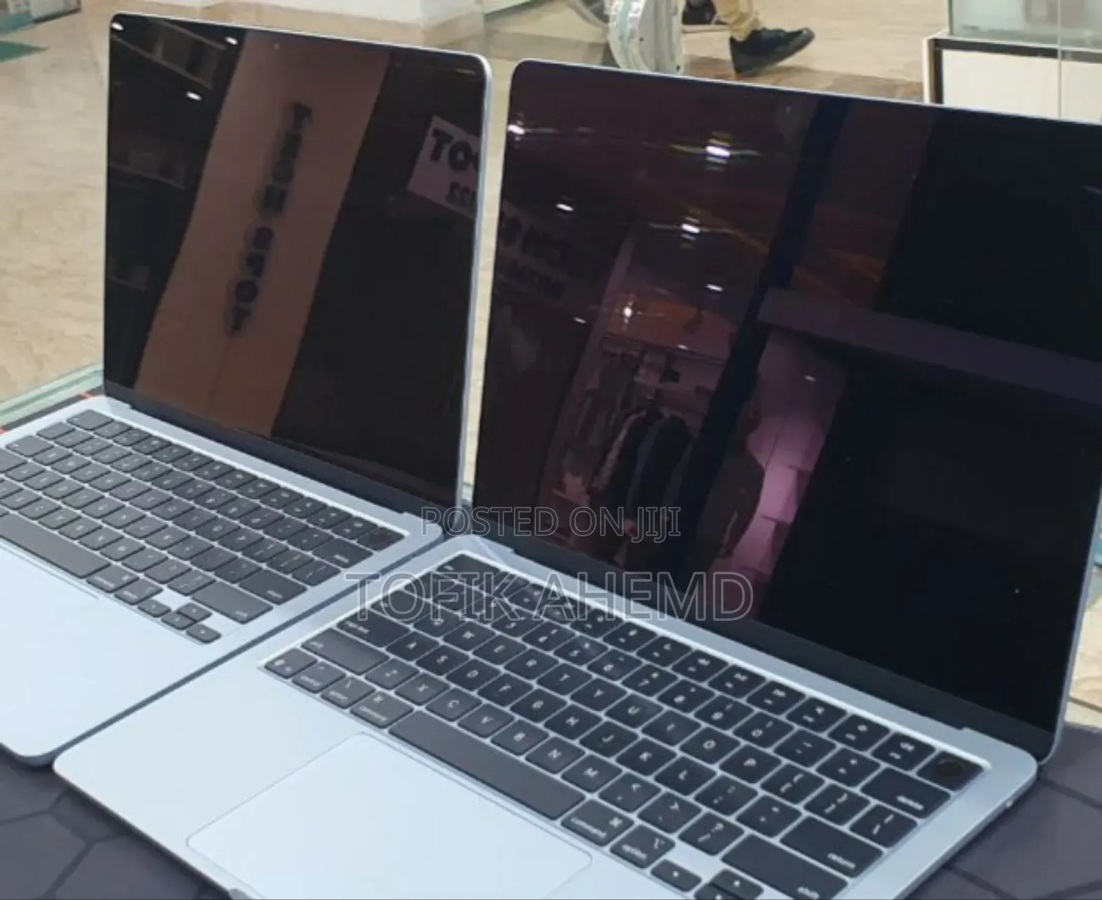 New Laptop Apple MacBook Air 2022 M2 16GB AMD A10 SSD 256GB