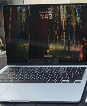 New Laptop Apple MacBook Air 2022 M2 16GB AMD A10 SSD 256GB