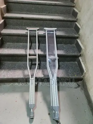 Photo - Crutches學上axillary Bilateral Crutches腕力crutches老公crutches腔內crutches