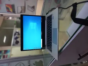 New Laptop HP EliteBook 830 G5 8GB Intel Core I5 SSD 512GB