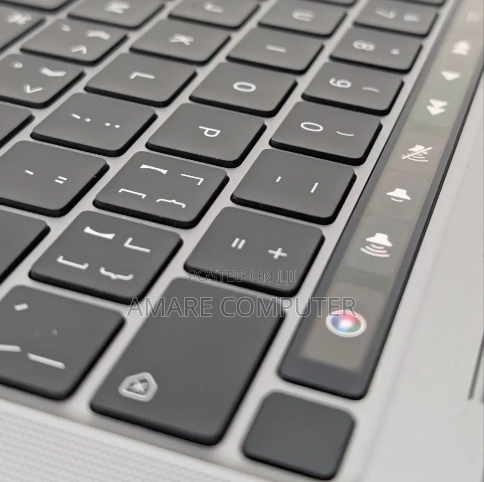 New Laptop Apple MacBook Pro 2020 M1 8GB Apple M1 Pro SSD 256GB