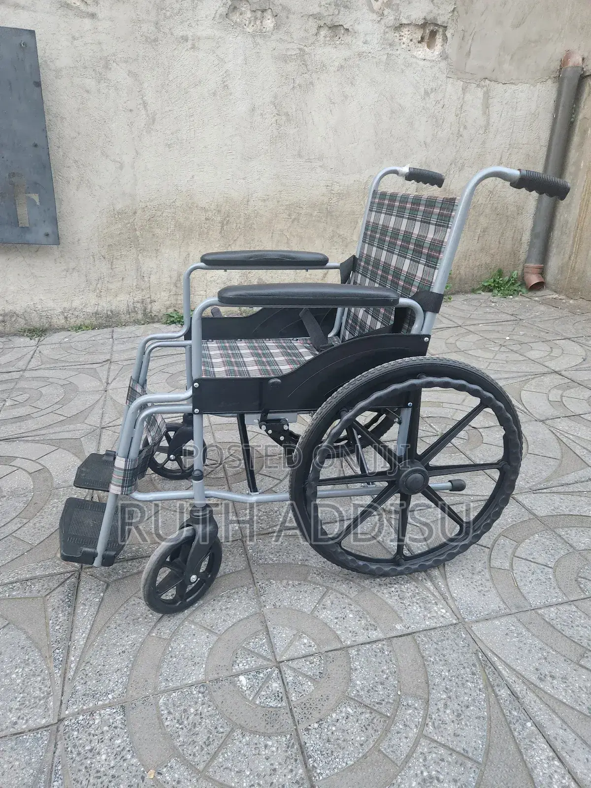 Foldable Wheelchair輕輕wheelchair麻雀brand New Medical Wheelchair Medical