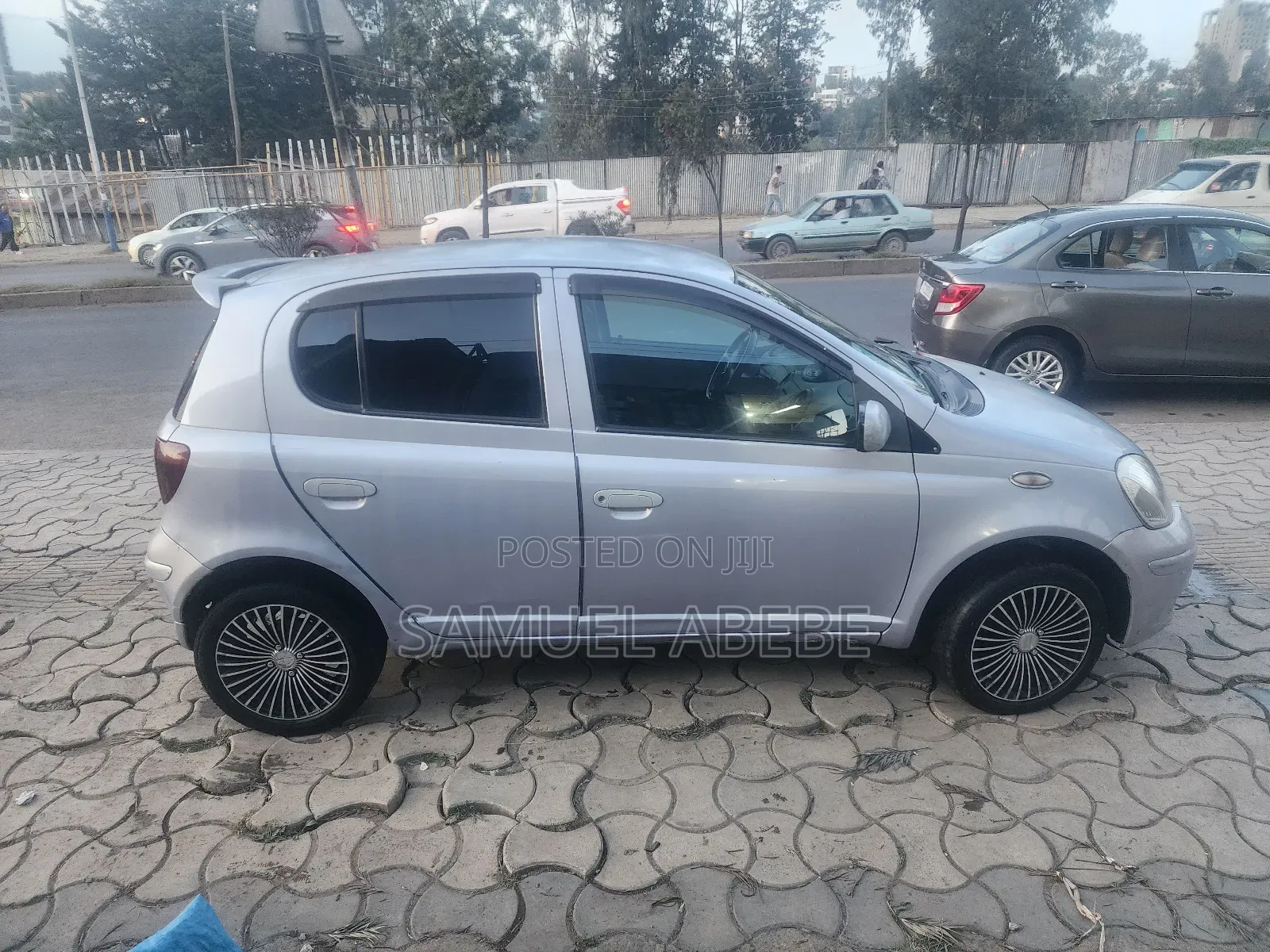 Toyota Vitz 1.0 FWD 5dr 2004 Purple