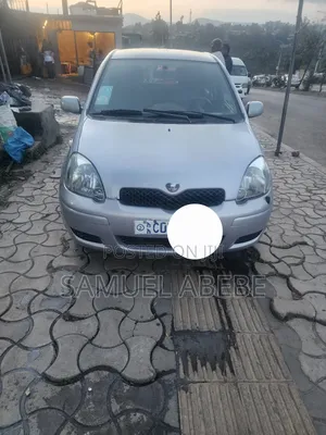 Toyota Vitz 1.0 FWD 5dr 2004 Purple