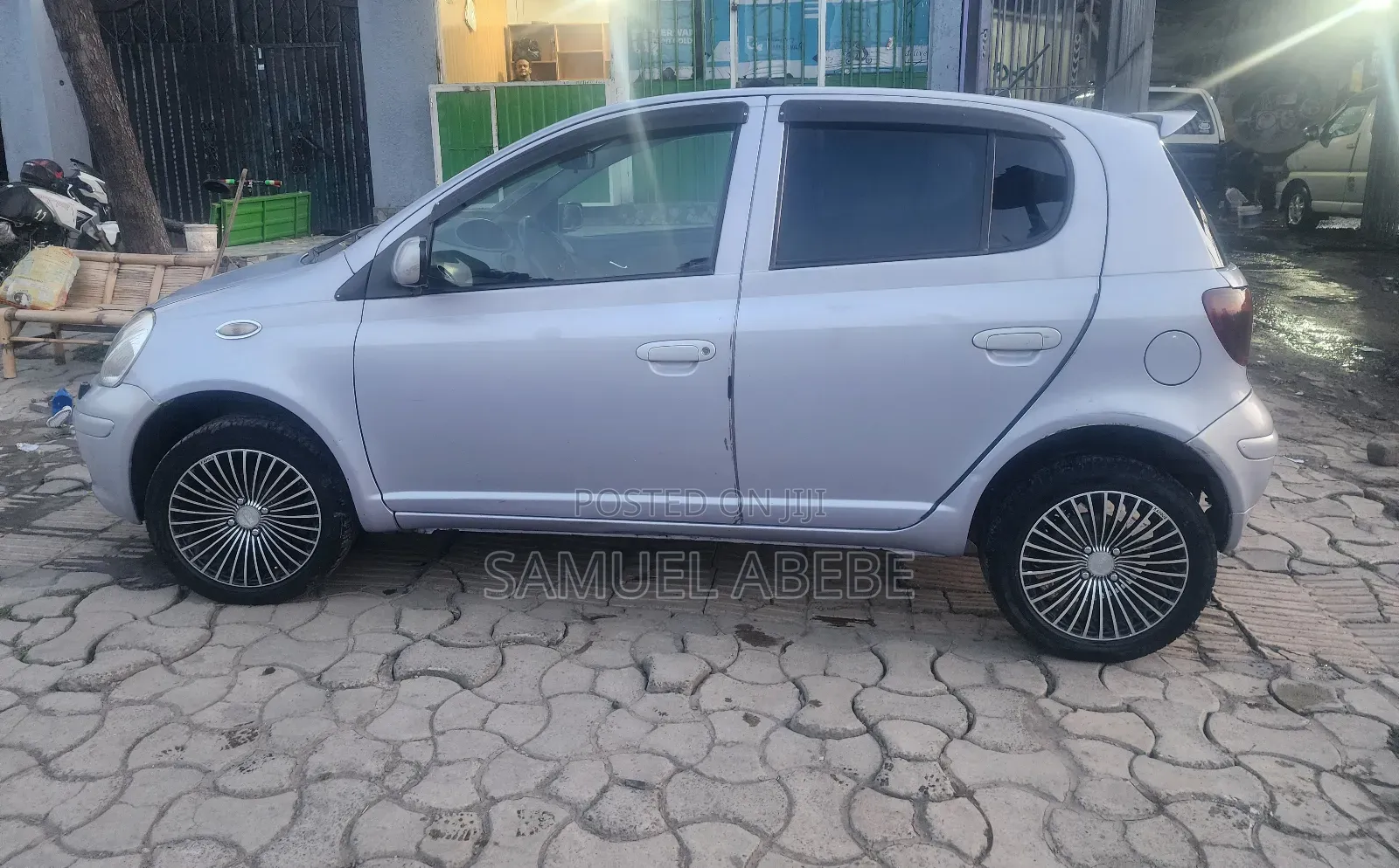 Toyota Vitz 1.0 FWD 5dr 2004 Purple