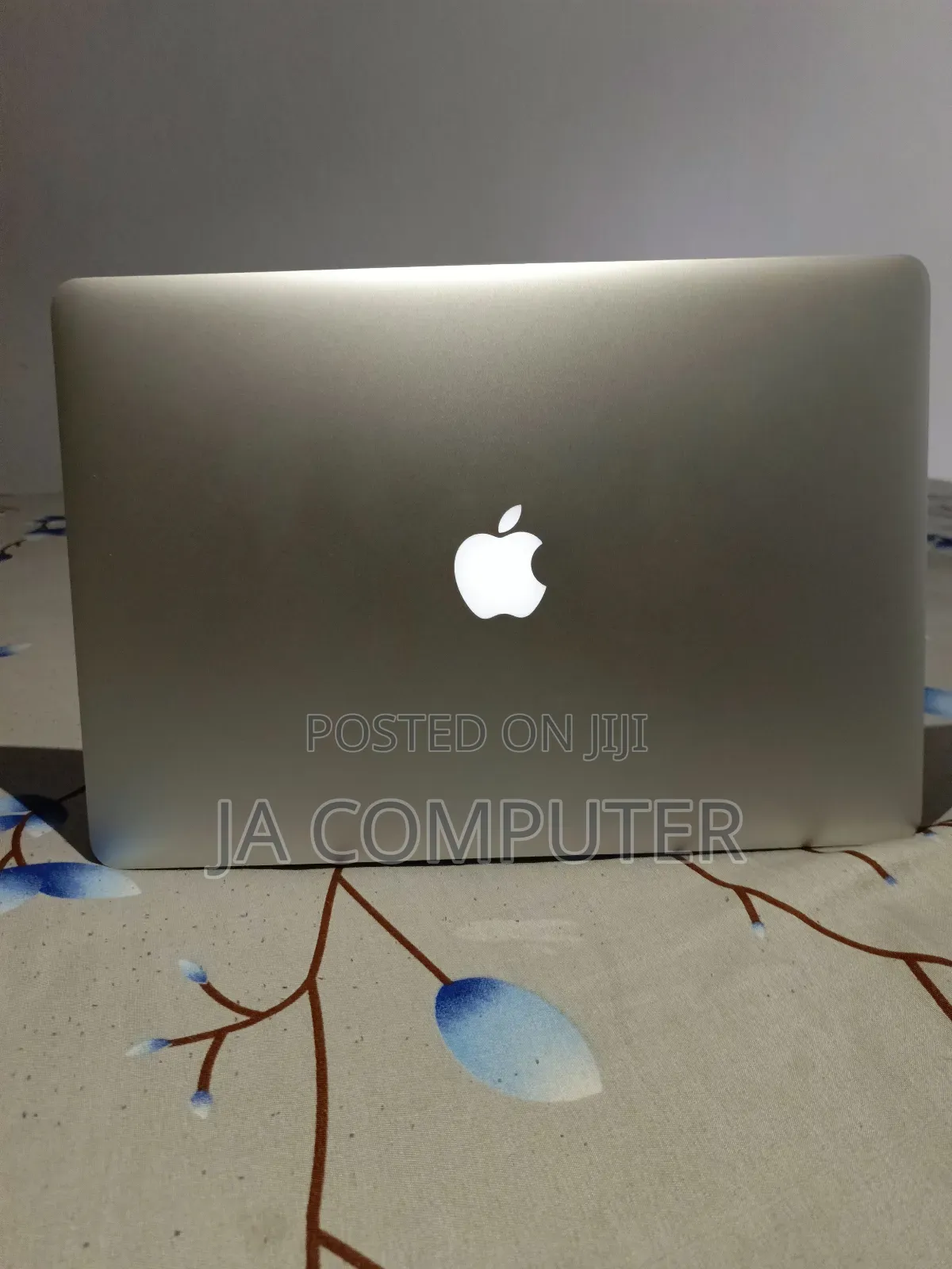 New Laptop Apple MacBook Pro 2015 16GB Intel Core I7 SSD 256GB