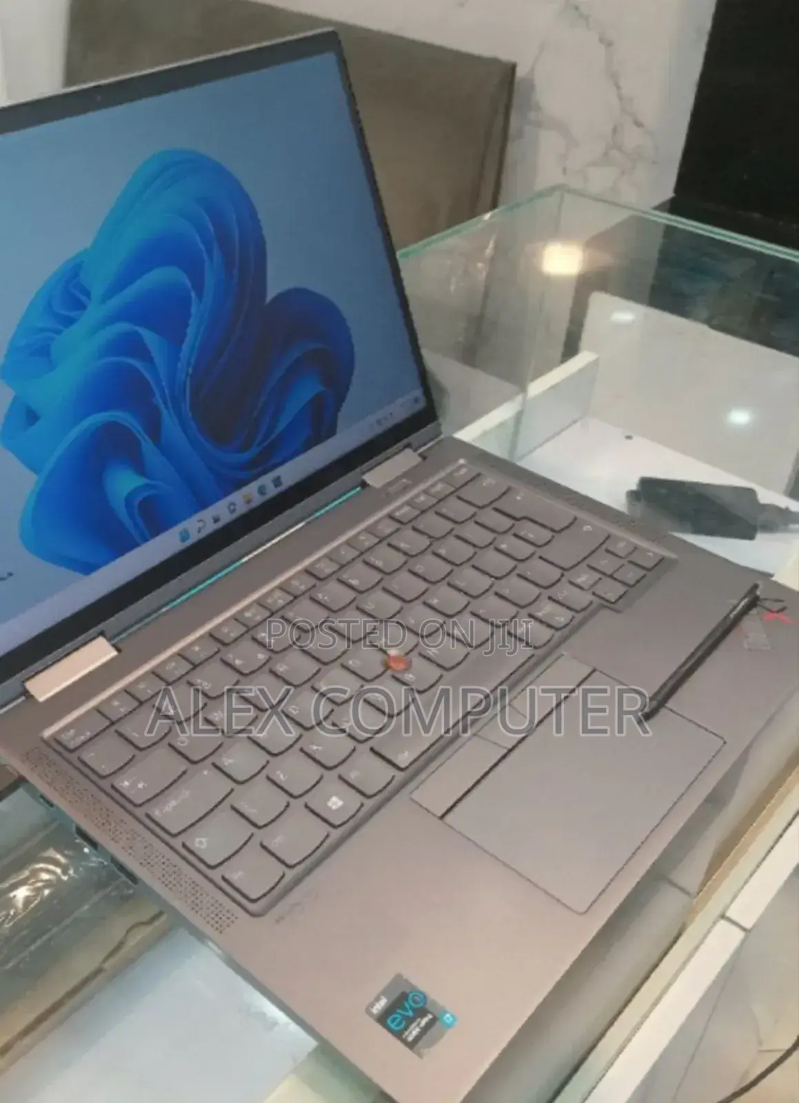 New Laptop Lenovo Thinkpad X1 Yoga 32GB Intel Core i7 SSD 512GB