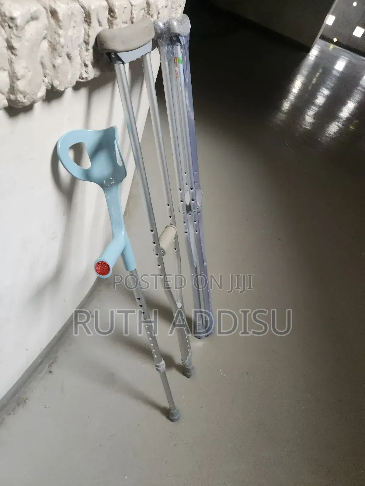 Axillary Bilateral Crutches麴你crutches輦了crutches然亦crutches得短crutches