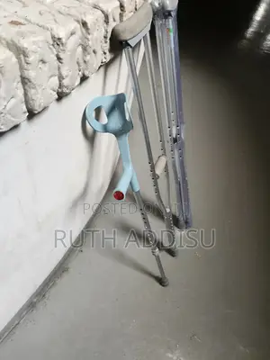 Axillary and Elbow Crutches轟炸medical Bilateral Axillary Crutches