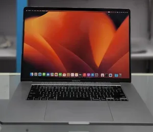 New Laptop Apple MacBook Pro 2019 16GB Intel Core I7 SSD 512GB