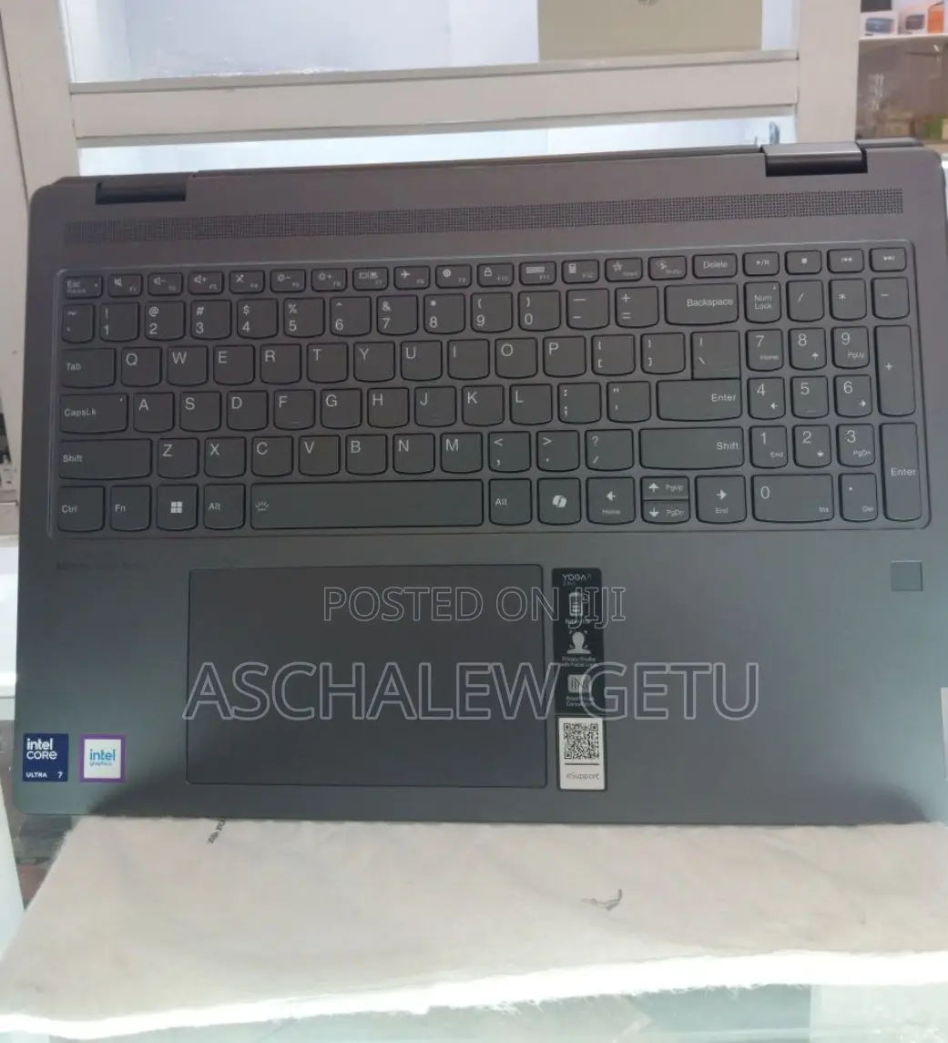 New Laptop Lenovo Yoga 7i 16GB Intel Core Ultra 7 SSD 1T