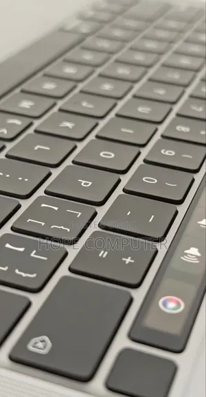 New Laptop Apple MacBook Pro 2022 M2 8GB Apple M2 SSD 256GB