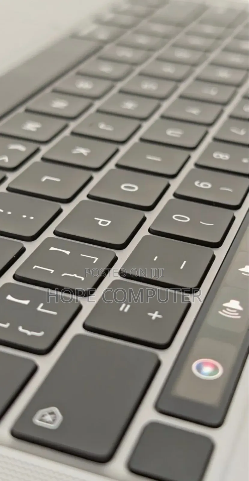 New Laptop Apple MacBook Pro 2022 M2 8GB Apple M2 SSD 256GB