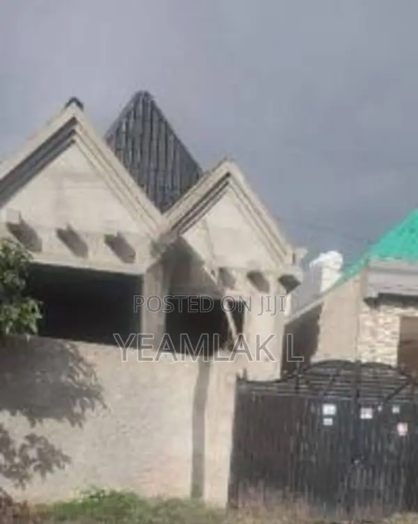 3bdrm House in Yeka for sale