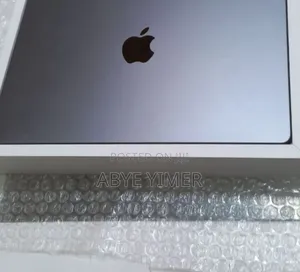 New Apple MacBook Pro 2023 M3 14-Inch 8GB Intel Core M3 SSD 512GB