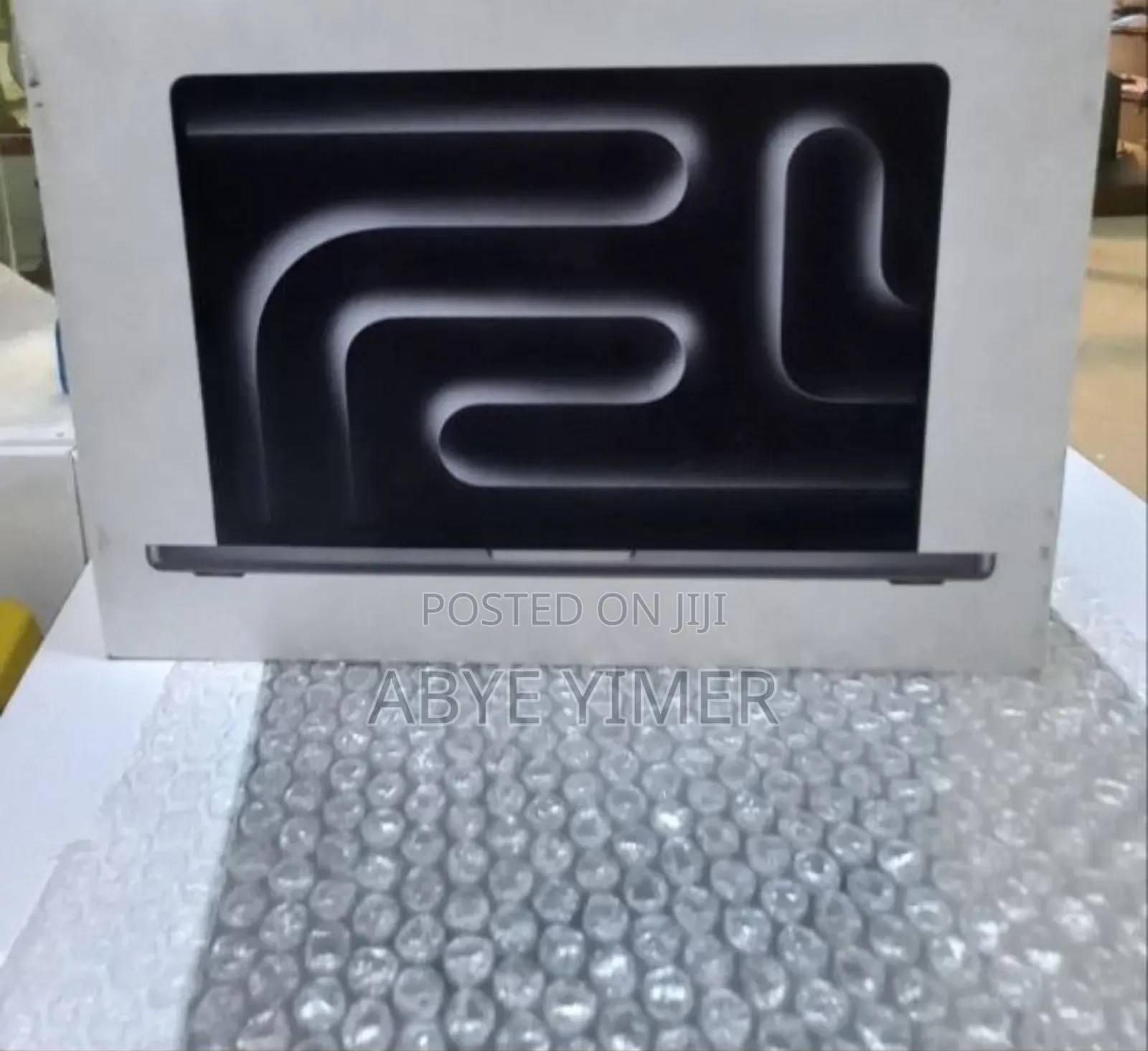 New Apple MacBook Pro 2023 M3 14-Inch 8GB Intel Core M3 SSD 512GB