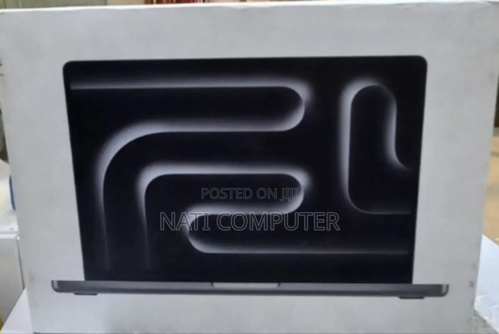 New Apple MacBook Air 2024 M3 13-Inch 8GB Intel Core I7 SSD 512GB