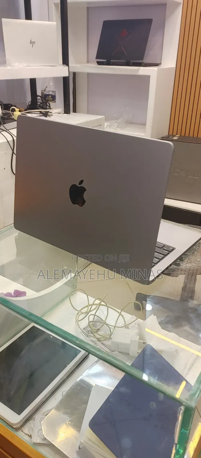 New Laptop Apple MacBook Pro M1 16GB Apple M1 Pro SSD 512GB