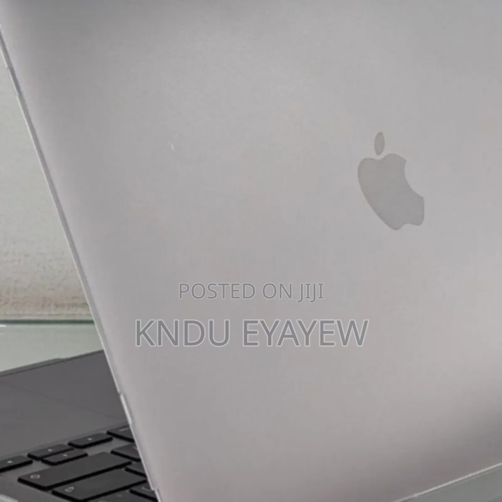 New Laptop Apple MacBook Pro M1 8GB Apple M1 SSD 256GB