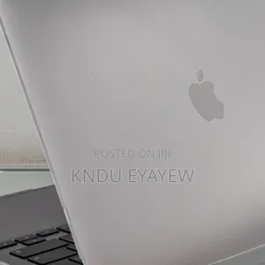 New Laptop Apple MacBook Pro M1 8GB Apple M1 SSD 256GB