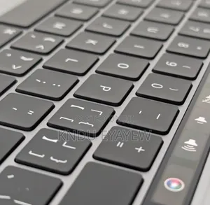 New Laptop Apple MacBook Pro M1 8GB Apple M1 SSD 256GB