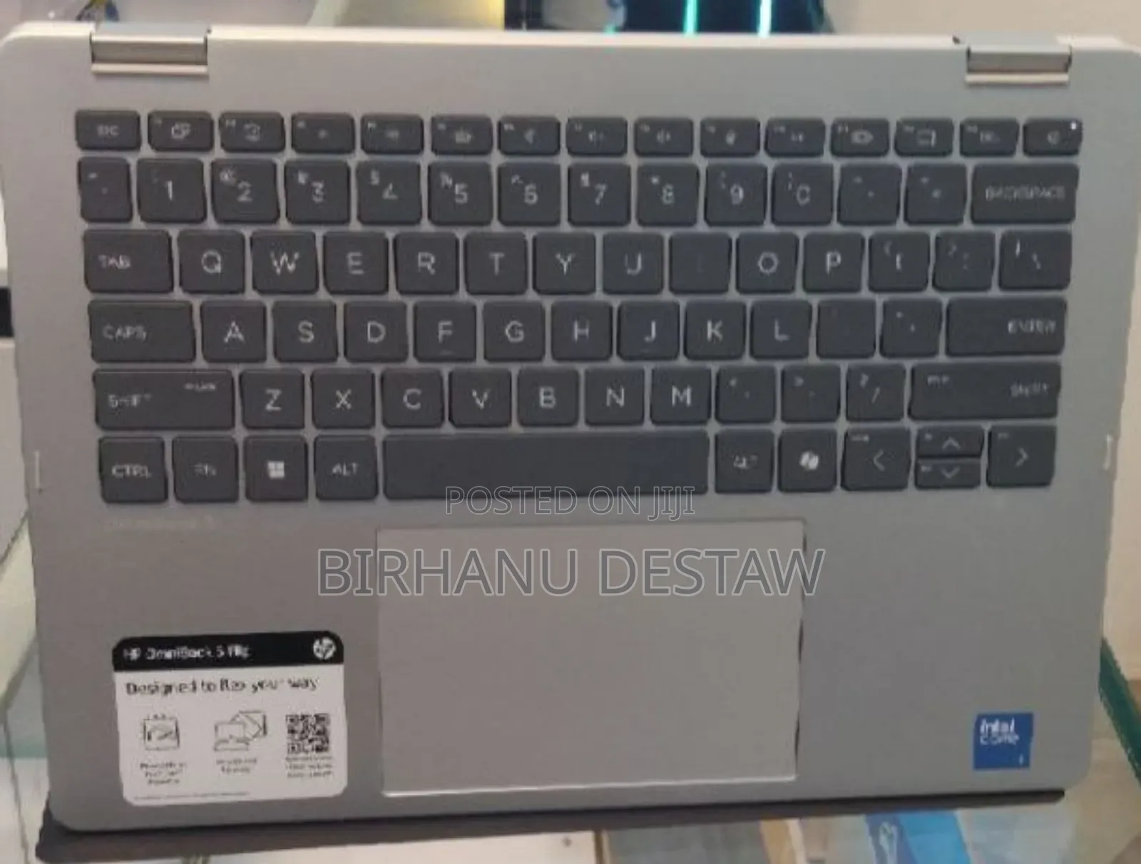 New Laptop HP OmniBook 5 Flip 8GB Intel Core 5 SSD 512GB