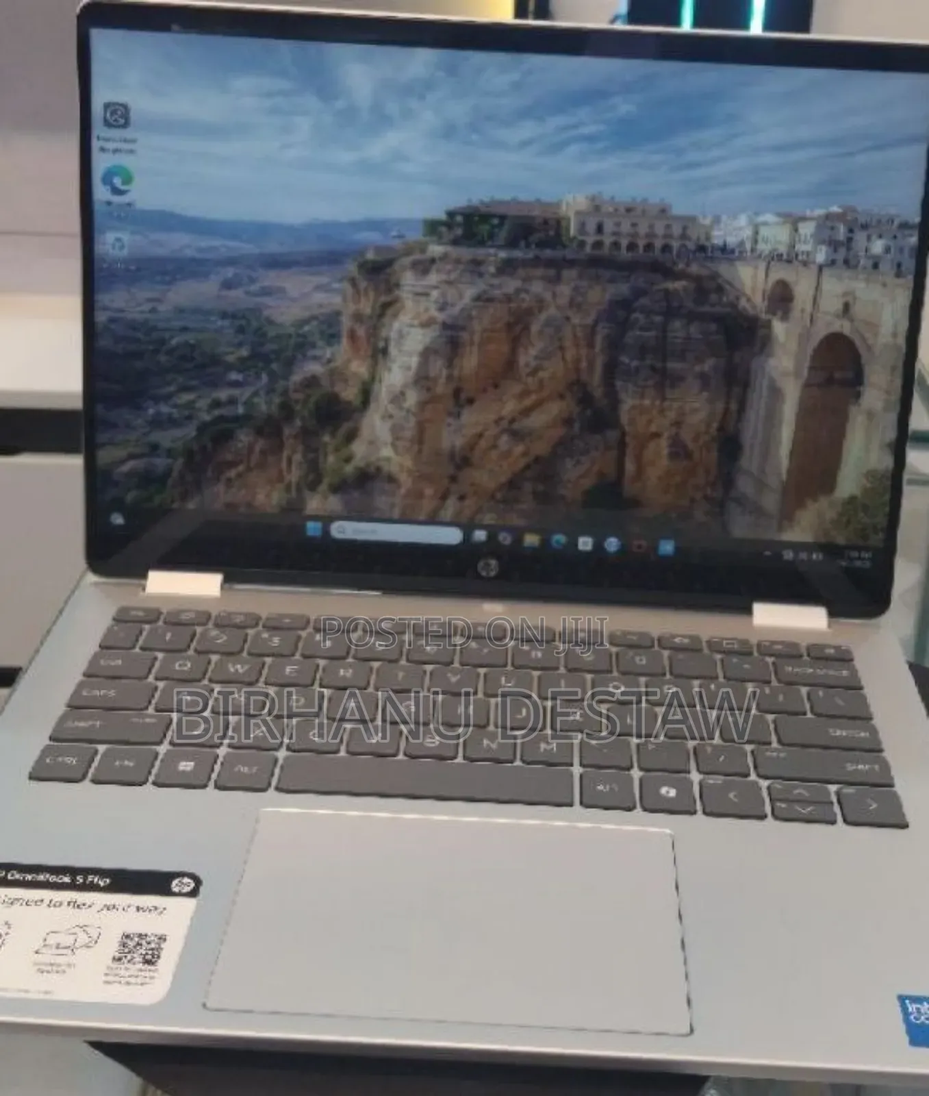 New Laptop HP OmniBook 5 Flip 8GB Intel Core 5 SSD 512GB