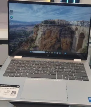 New Laptop HP OmniBook 5 Flip 8GB Intel Core 5 SSD 512GB