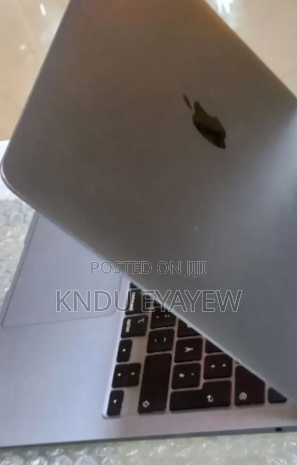 New Laptop Apple MacBook Air 2020 M1 8GB Intel Core I5 SSD 256GB