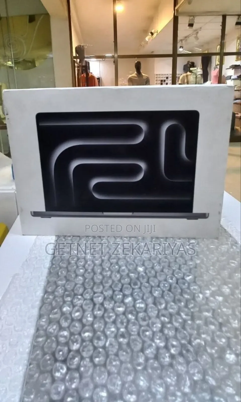 New Laptop Apple MacBook Pro 2023 M3 14-Inch 8GB Apple M3 SSD 512GB