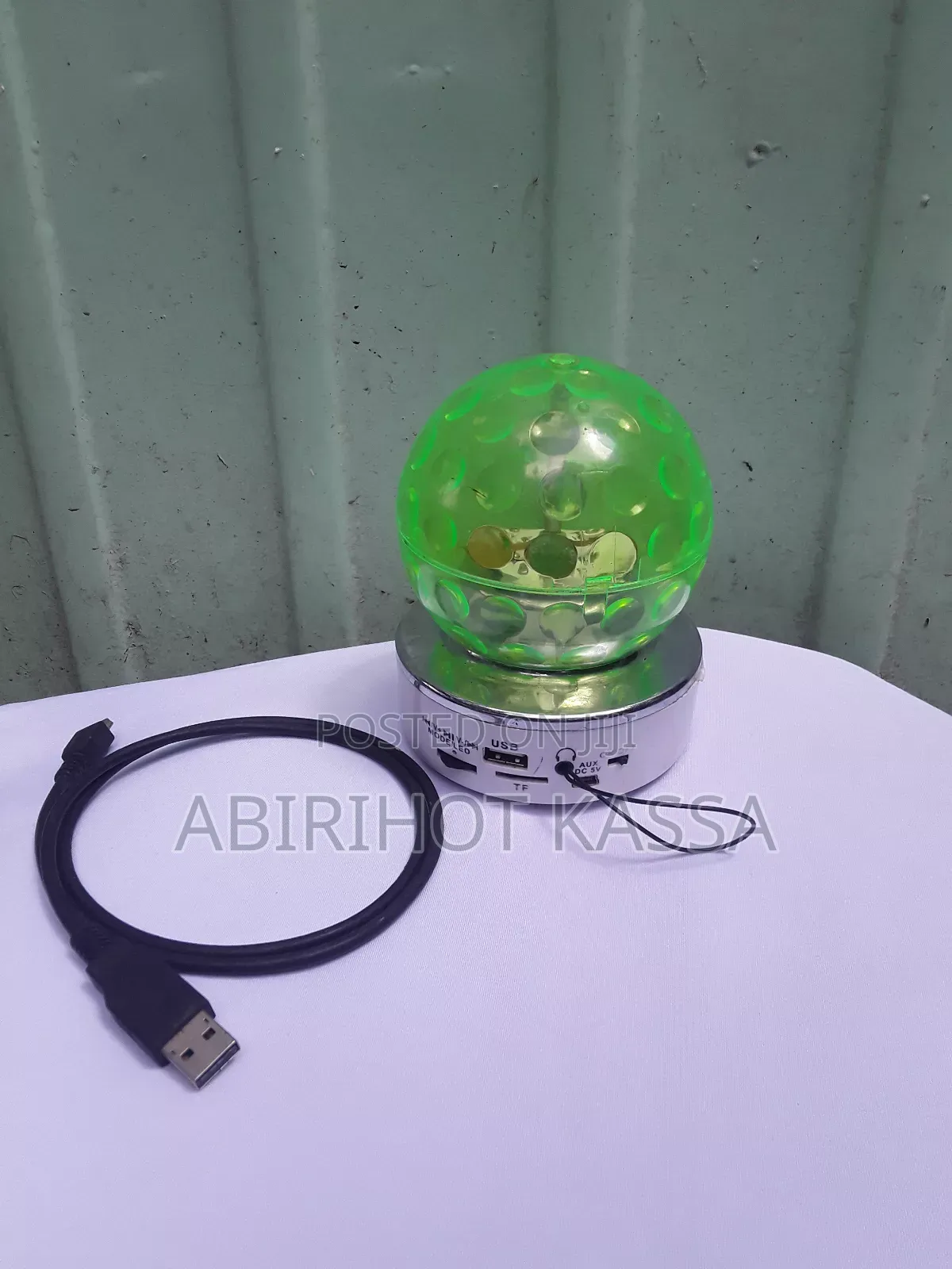 Mini Speaker With Radio and Led